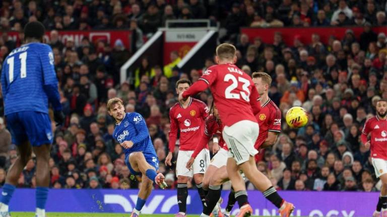 Kiernan Dewsbury-Hall fue el autor del gol del Everton, con el cual doblegaron al Manchester United.