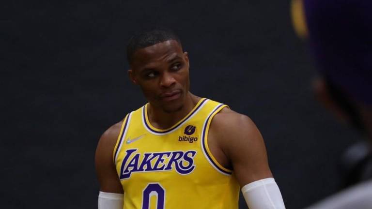 Russell Westbrook dice adiós a la NBA como el rey de los triples-dobles.