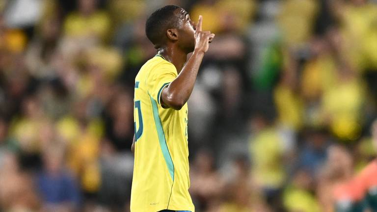Rayan celebra el gol que le dio al empate a Brasil ante Australia en el duelo amistoso.