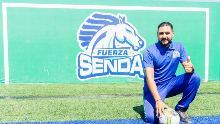 Octavio Uriel Corona Guerrero, maestro de educación física en el Instituto Senda.