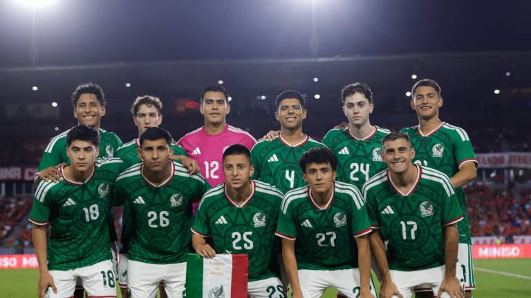 México se mide este domingo a Bolivia.