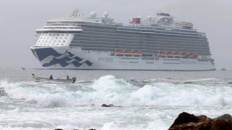 El crucero internacional Royal Princess arribó este martes una vez más a Mazatlán como un motor importante que fortalece la actividad turística y económica del puerto.