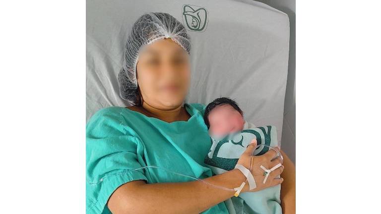 El nacimiento se registró en el Hospital General de Zona No. 3 del IMSS en Mazatlán, donde madre e hija se reportan estables.
