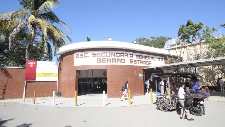 La Secundaria General No. 3 “Genaro Estrada” mantendrá vigilancia durante las vacaciones para proteger el plantel.