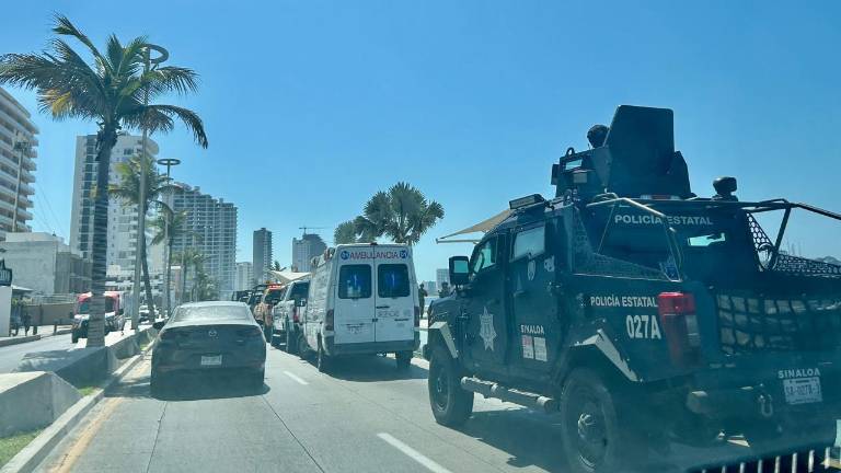Corporaciones revisan la zona del Malecón de Mazatlán donde este miércoles se hará un mega simulacro.
