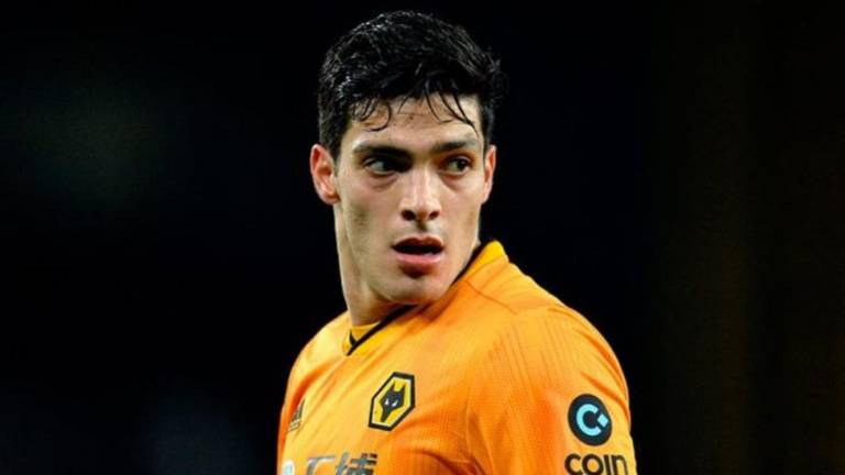 Raúl Jiménez ha perdido valor en el mercado de la Premier League.