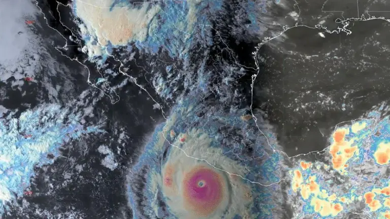 “Polo” recuperó la categoría 5 durante la tarde de este 23 de septiembre mientras se desplazaba frente a las costas de Guerrero.