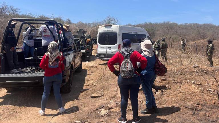El hallazgo se registró en un predio a las afueras de la sindicatura junto a la carretera a La Rastra.