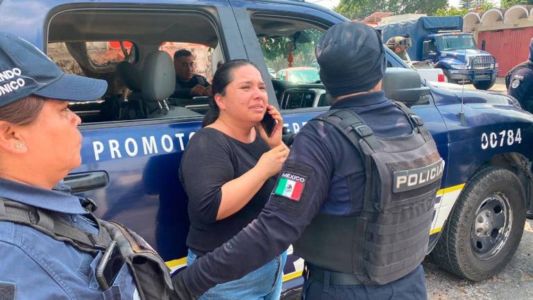 Organizaciones exigen protección para la periodista Estrella Pedroza, además de una investigación contra los elementos de la Policía Estatal de Morelos que la agredieron.