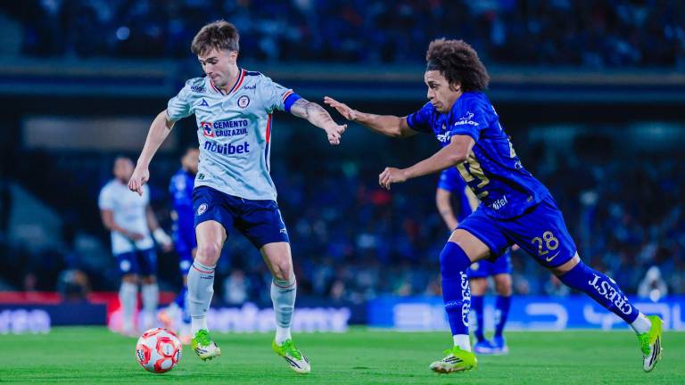 Pumas y Cruz Azul firman empate vibrante en CU.