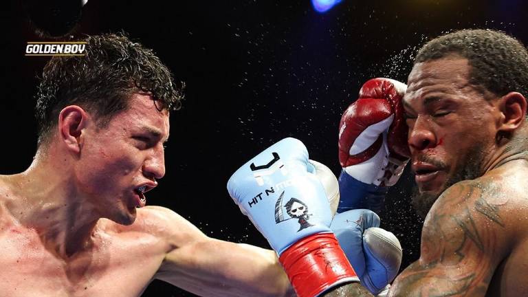 El mexicano William “Camarón” Zepeda cumplió su sueño al derrotar por decisión unánime a Lamont Roach Jr.