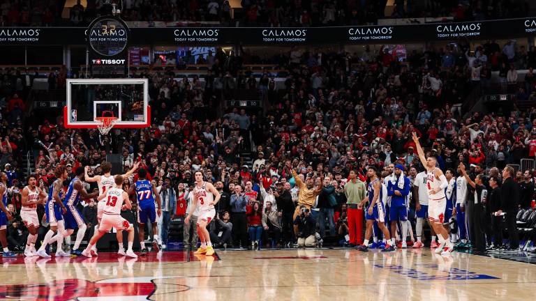 Los Bulls le sacaron el triunfo a los Sixers, para lograr una de sus mayores remontadas de su historia.