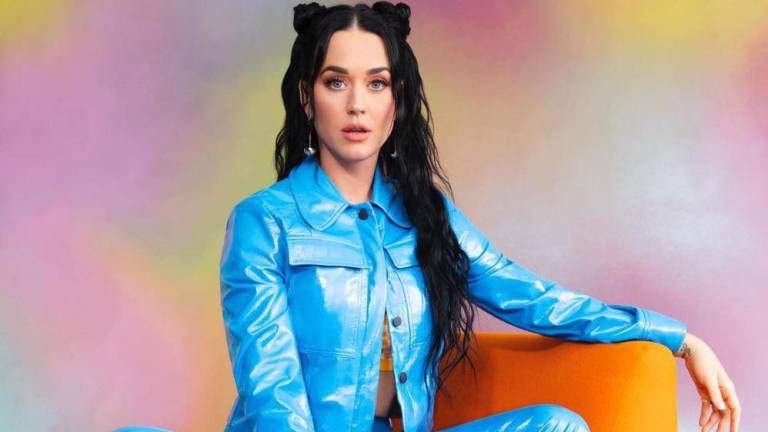 Sufre Katy Perry parálisis en el párpado de su ojo derecho