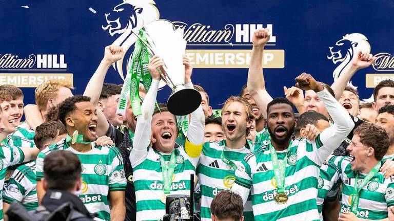 Celtic conquista su título 56 y Araujo celebra campeonato europeo