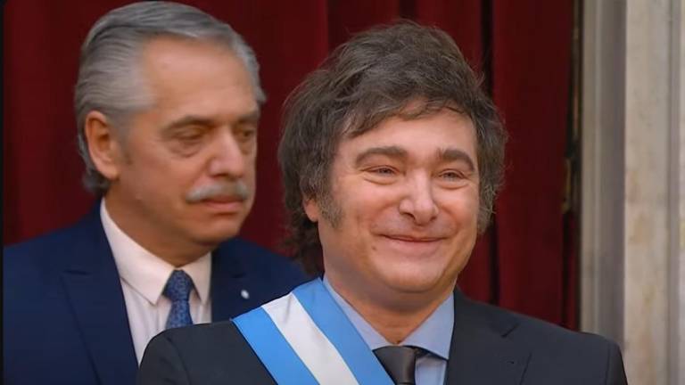 Javier Milei llega a la Presidencia de Argentina tras haber obtenido el 55.7 por ciento de los votos frente a Sergio Massa.