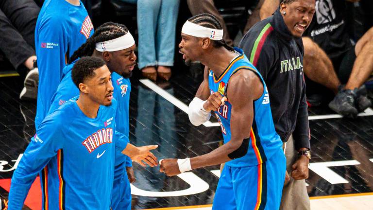 Oklahoma City necesita un triunfo más para eliminar a Phoenix y avanzar de ronda.