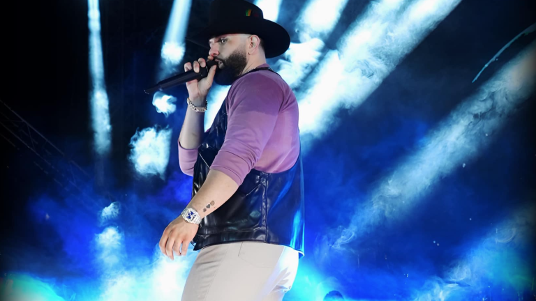 El sonorense Carin León llega a Los Mochis con su Tour Cura Local 2023.