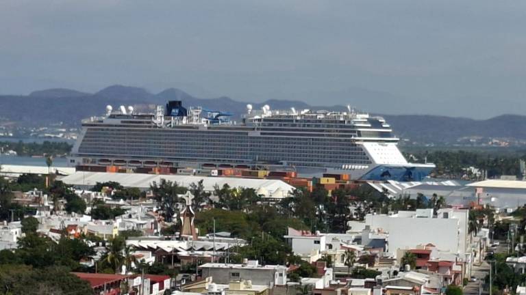 El crucero Norwegian Bliss llegó este jueves a Mazatlán.