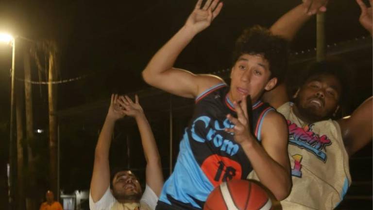 CROM Sinaloa pega primero.