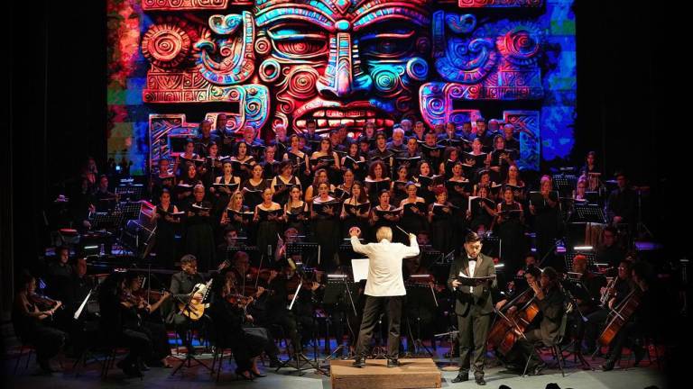 Arte y naturaleza en el emblemático concierto “Misa Azteca”, que se celebró en el Teatro Ángela Peralta.