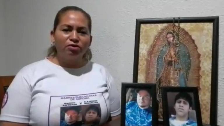 Cecilia Flores Armenta busca a sus dos hijos desaparecidos.