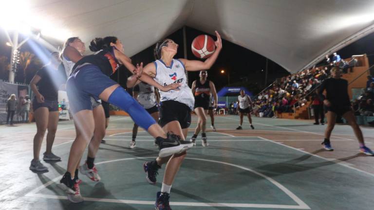 Chivas levanta la Copa Semana Santa de Baloncesto en la rama femenil, en Mazatlán