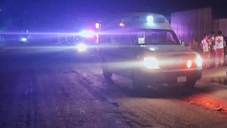 Un joven de 19 años terminó hospitalizado tras derrapar en su motocicleta.
