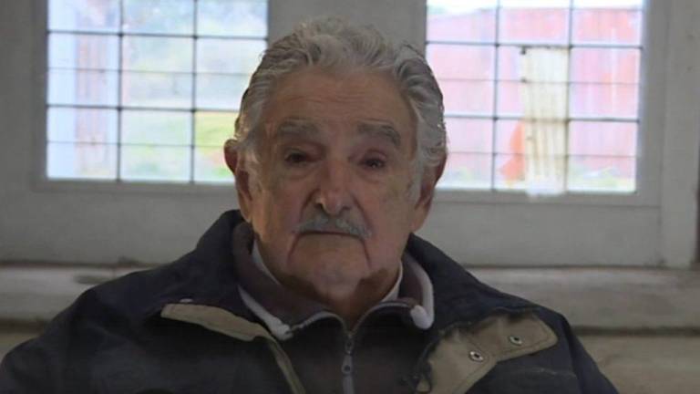 Pepe Mujica, ex Presidente de Uruguay, informa que le fue detectado un tumor en el esófago.