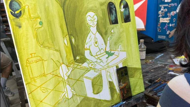 Los jóvenes artistas realizan pinturas sobre tela, estudiando previamente la obra del autor elegido.