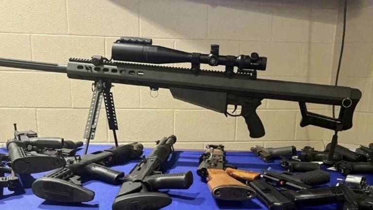 El aseguramiento del rifle Barrett calibre .50 formó parte de un operativo para combatir el tráfico ilegal de armas hacia México.