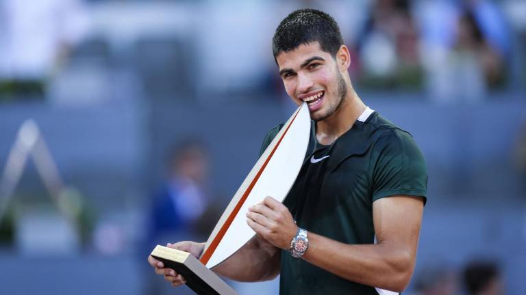 El español completó una actuación para la historia del circuito.