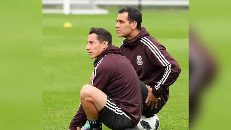 Andrés Guardado sería auxiliar de Rafa Márquez.