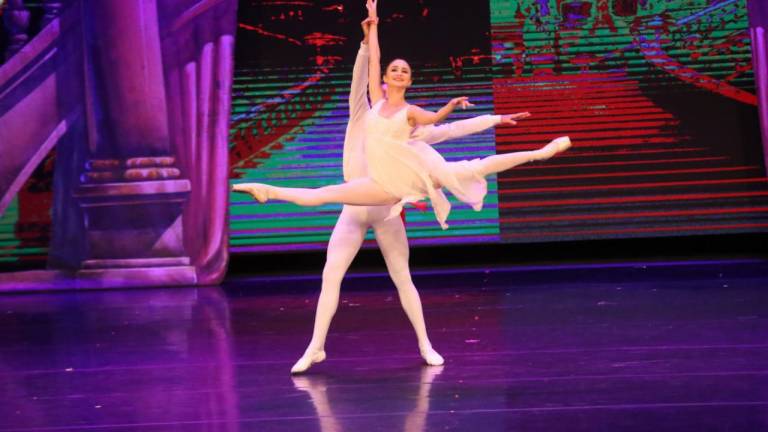 La Compañía de Ballet de Mazatlán ofrece gala por su décimo aniversario.