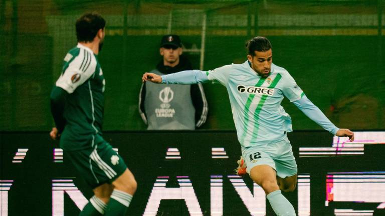 Los dirigidos por Manuel Pellegrini deberán remontar en casa para avanzar.