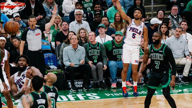 Quentin Grimes aportó 18 puntos para el triunfo de los Sixers.