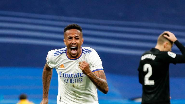 Militão marca el gol del empate merengue.