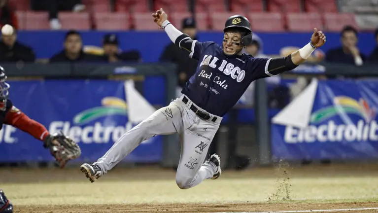 Fernando Villegas gana de manera clara la distinción.