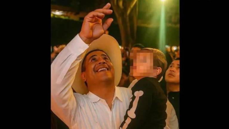 Christopher Landau expresó condolencias por la asesinato del Alcalde de Uruapan y reiteró el compromiso de cooperación en seguridad.