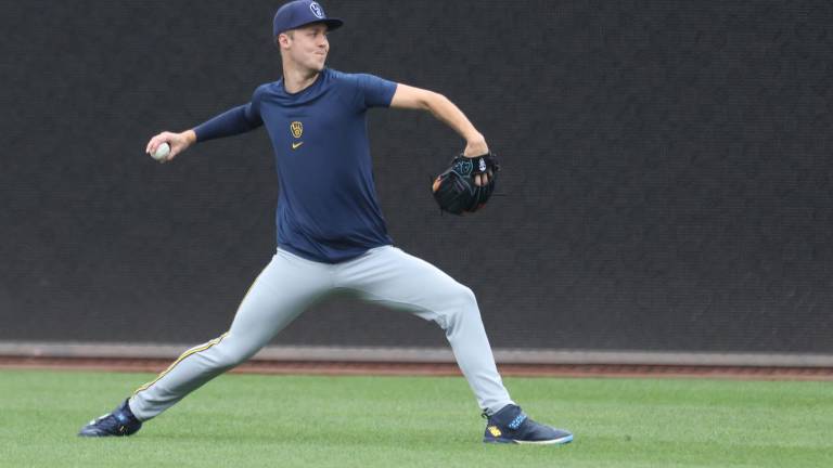 Jacob Misiorowski será llevado con calma por los Cerveceros de Milwaukee.