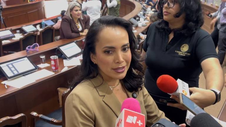 Irma Moreno Ovalles, Diputada local por el PRI, cuestiona la falta de información sobre el caso del Gobernador con licencia Rubén Rocha Moya.