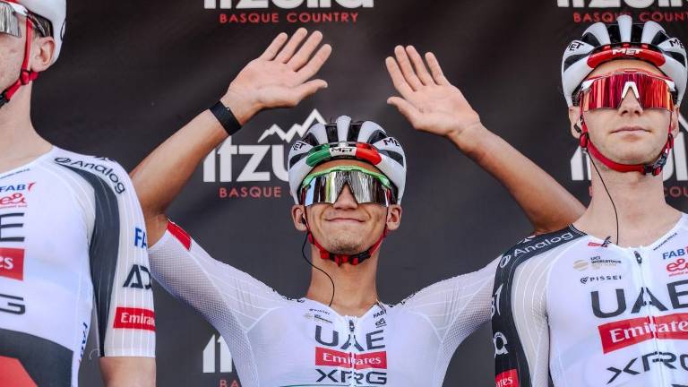 Isaac del Toro será sometido a más exámenes bajo supervisión del equipo.