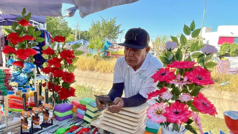 Protección Civil Municipal de Culiacán mantiene la campaña con comerciantes para que eviten la venta de pirotecnia.