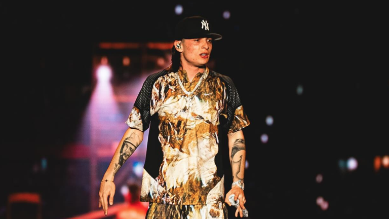 Peso Pluma compite por Mejor Álbum de Música Mexicana en los Grammy 2024.