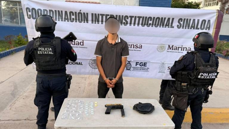 En la comunidad de Villamoros, en Navolato, detuvieron a un civil armado.