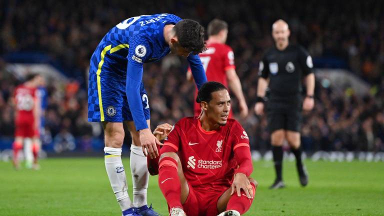 El Liverpool sigue con casos de Covid-19.