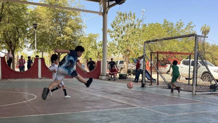 El evento forma parte de las actividades deportivas que se promueven en la sindicatura para mantener a niños y jóvenes activos durante el periodo vacacional.