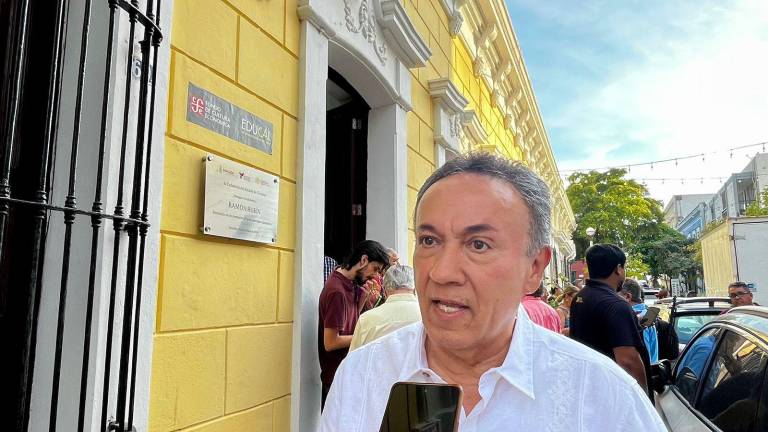 Juan Salvador Avilés Ochoa encabezó la inauguración de la Biblioteca “Ramón Rubín” en el Museo de Arte de Mazatlán y habló sobre los nuevos proyectos en el Centro Histórico.