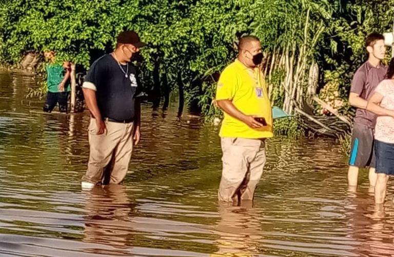 $!Protección Civil de Rosario reporta 70 viviendas inundadas por las lluvias