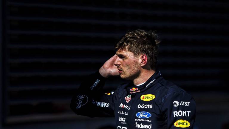 Max Verstappen está en el radar de McLaren y Mercedes.