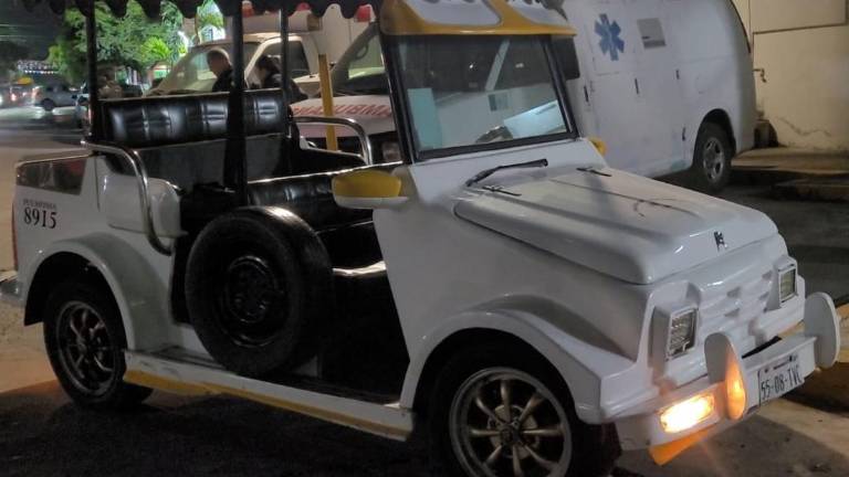 Personal del hospital municipal atendieron al conductor herido.